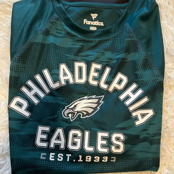 NWT! Philadelphia Eagles Fanatics Branded Hail Mary Raglan T-Shirt - Green - Picture 2 of 9